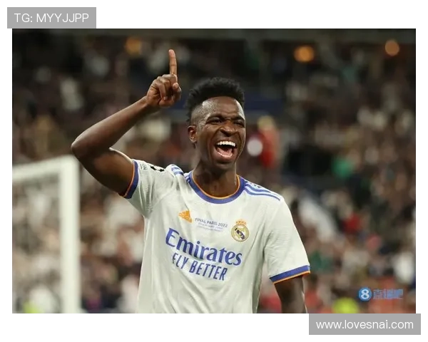 卡马乔谈维尼修斯情绪波动与阿隆索适应首赛季的挑战